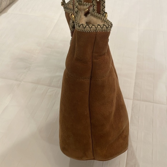 Ugg Tote - Picture 4 of 10